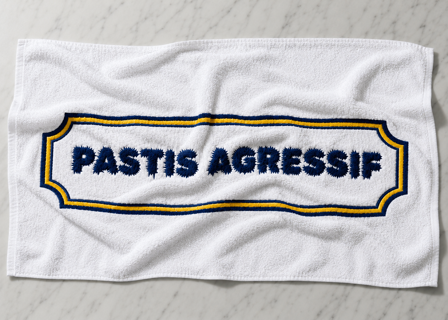Serviette de bain logo "Pastis Agressif"